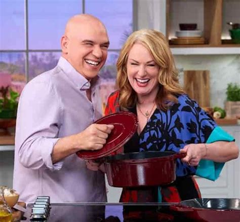 Iron Chef Americas Michael Symon Is Married To His Wife Liz Symon For