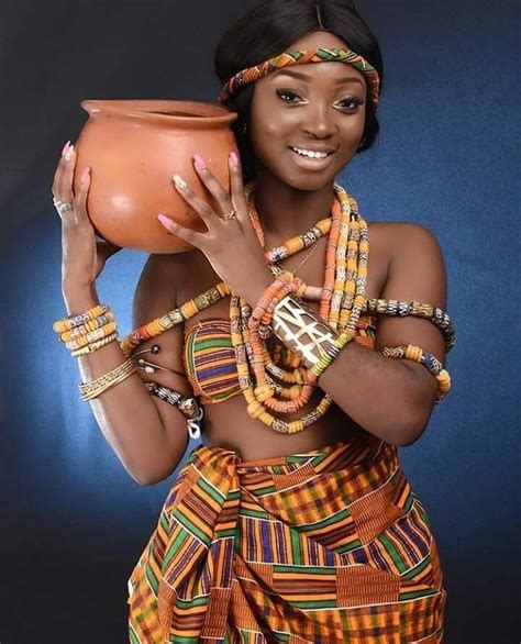 Pin By Adjoa Nzingha On We Are Beauty Beautiful African Women Traditional African Clothing