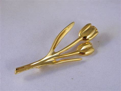 Gold Tulip Brooch Vintage 1970s Floral Brooch Gold Pin With Flowers Vintage Brooches