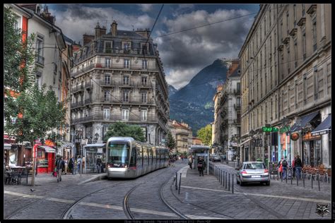 Grenoble Album 81