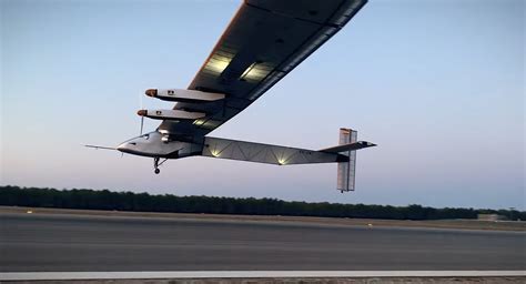 Us Navy Is Building A Solar Powered Spy Plane That Could Fly On Its Own For 90 Days The Us Sun