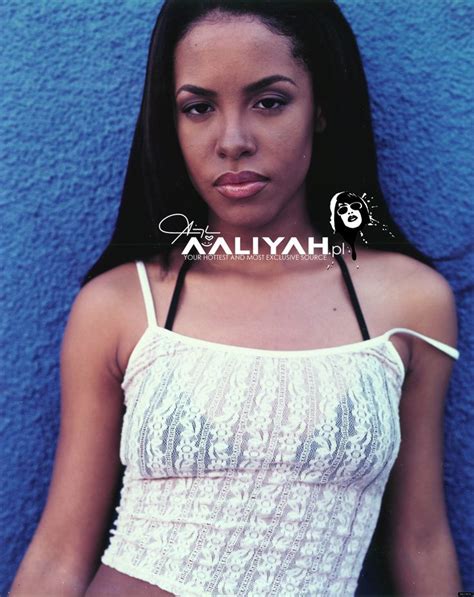 Pin By Kudos On Aaliyah Aaliyah Hair Aaliyah Outfits Aaliyah Style