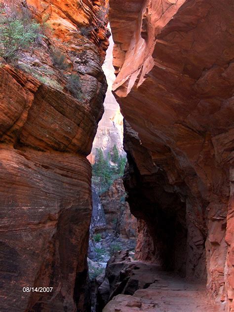 Slot Canyon Zion National Park Utah On The Way Up To Obs Flickr