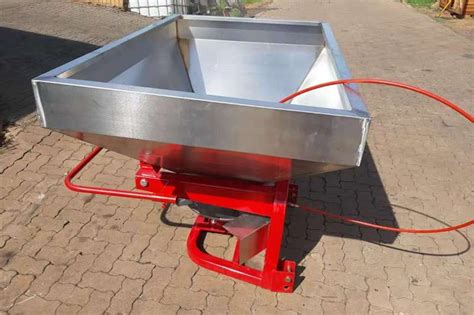 fertiliser spreader farm equipment  sale  mpumalanga