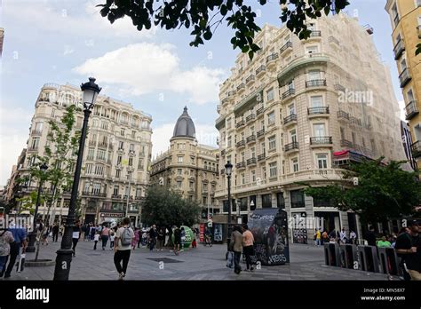 Plaza De La Callao Madrid Stock Photo Alamy