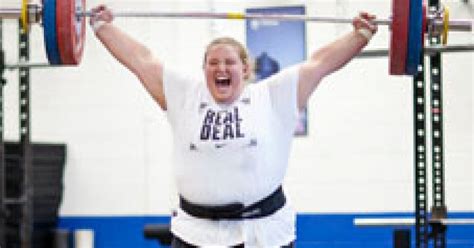 Holley Mangold Live Like A Pro With The Olympic Weightlifter Greatist