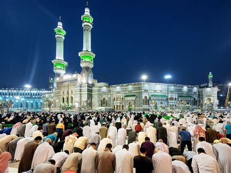 Prayer times online will show you salah timings for your exact location by the use of the gps in your device, accurate to within five metres of your location, anywhere on earth. The Modern Journey to Mecca - The Grand Mosque having ...