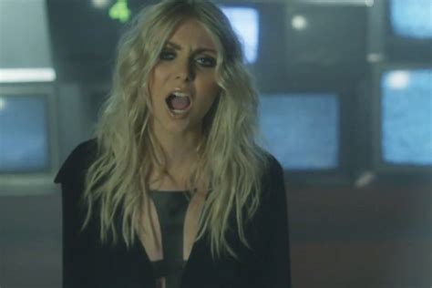 The Pretty Reckless Unveil Sizzling New Heaven Knows Video