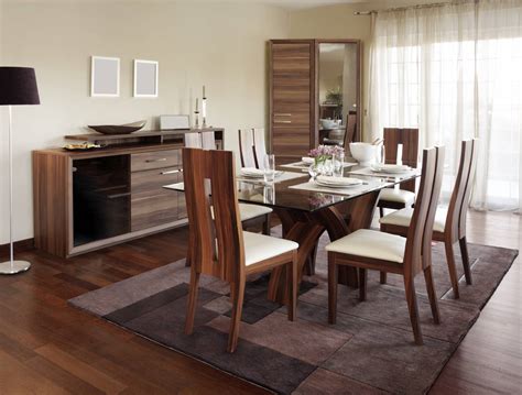 Chaise ou fauteuil de salle à manger ? Quelles chaises choisir pour sa salle à manger ? | Pratique.fr