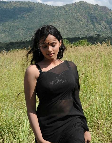 New Cine World Tamil Actress Aarushi Hot Pics