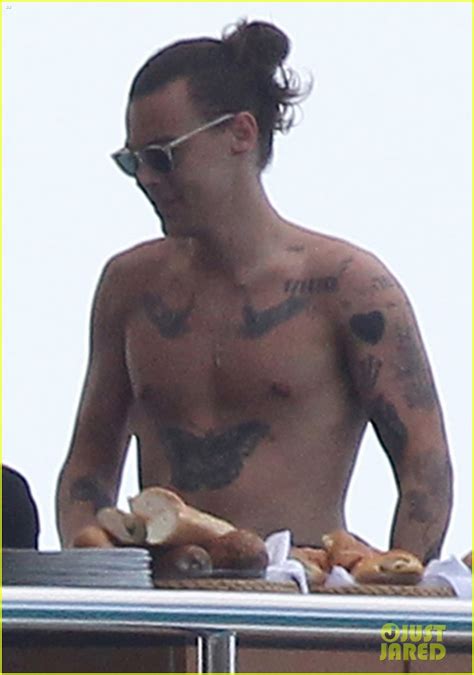 Harry Styles And Kendall Jenners Private Vacation Photos Leaked Photo 3609640 Kendall Jenner