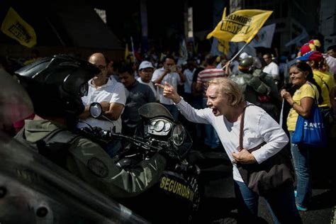 Venezuela Opposition Takes Reins Of Assembly As Tensions Rise The New York Times