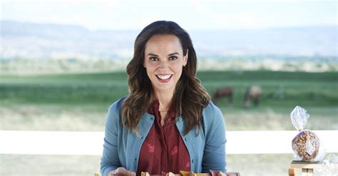 Erin Cahill As Claire On Love Fall And Order