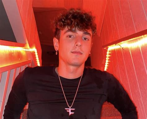 what is bryce hall s instagram handle bryce hall 17 facts about the tiktok star popbuzz
