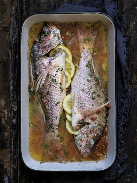 Consejos para cocinar cordero al horno. Trucos para cocinar en tiempo récord | Pescado al horno ...