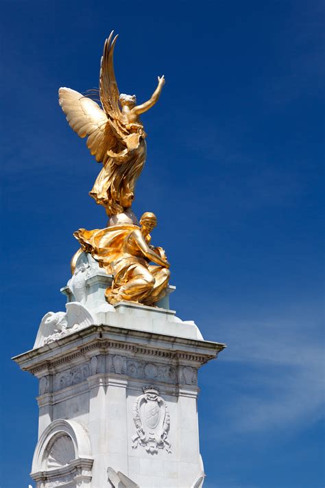 Queen Victoria Memorial Top Part What A Wonderful Life
