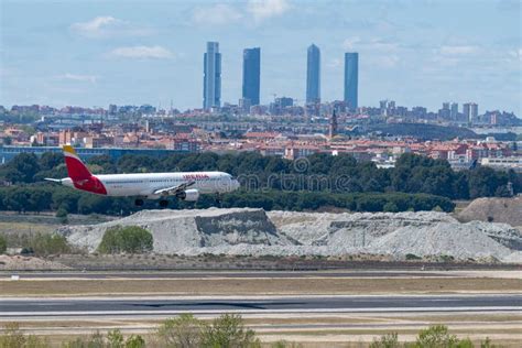 Madrid Spain April 14 2019 Iberia Airlines Airbus A320 Passenger