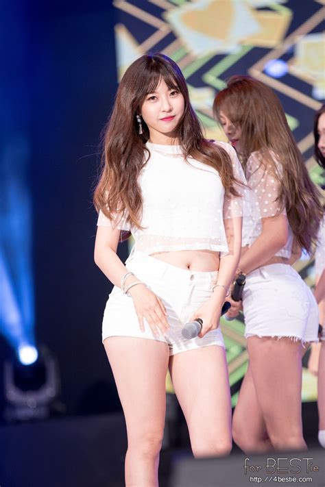Bestie Song Dahye 송다혜 다혜 At 2016 Daegu Bodypainting Festival 160828 Ao Dai Korean Girl