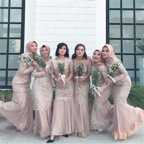 Desain Baju Bridesmaid Inspirasi Desain Baju Bridesmaid Hijab J7do