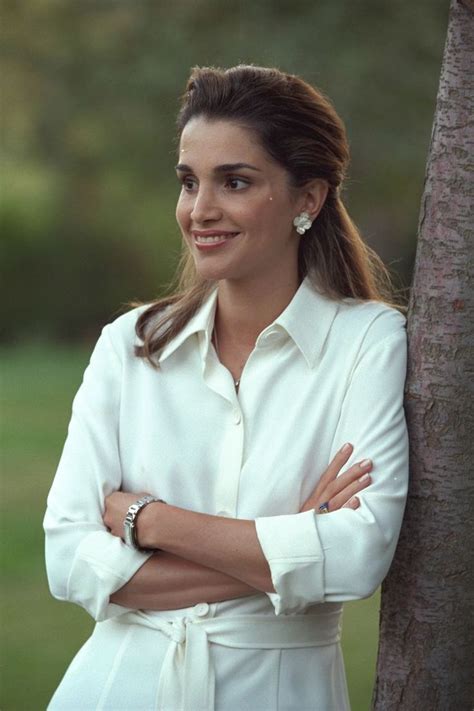 The Evolution Of Queen Rania Of Jordans Royal Style In 2020 Queen Rania Jordan Fashions