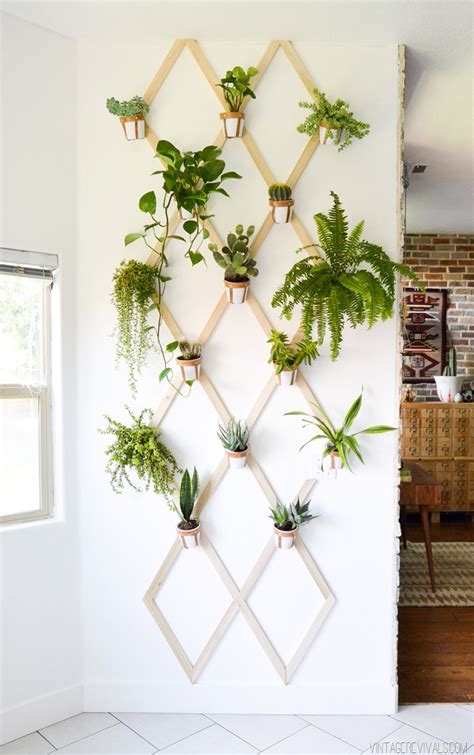 A vertical garden is nowadays getting very popular among the gardeners. 26 Creative Ways to Plant a Vertical Garden - How To Make ...