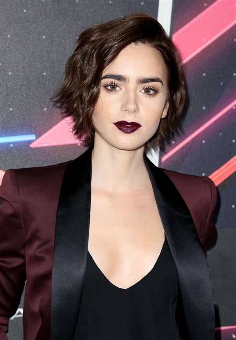 Lily Collins Ditches Her Pixie Cut For Waist Length Hair Lily Collins