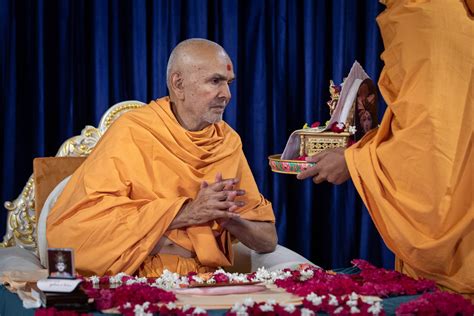 06 April 2021 Hh Mahant Swami Maharajs Vicharan Nenpur India