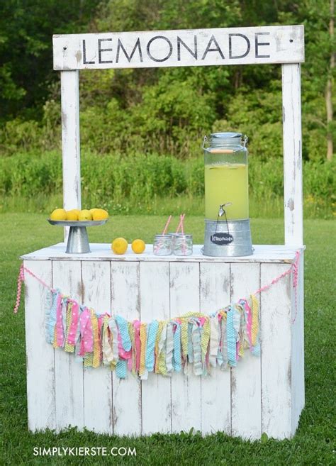 vintage lemonade stand with reversible chalkboard sign cute diy lemonade stand idea cute