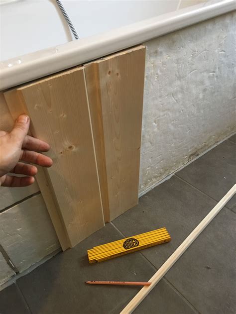 Ich spüle immer die badewanne mit heißem wasser aus. Badewanne mit Holz verkleiden - Haus Hof Hühnerstall