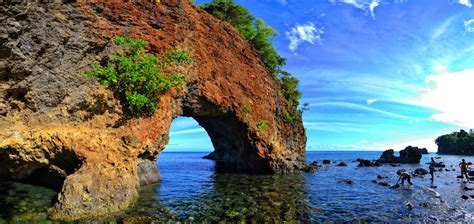 Wisata Latuhalat Pesona Wisata Bahari Nan Indah Go Trip Indonesia