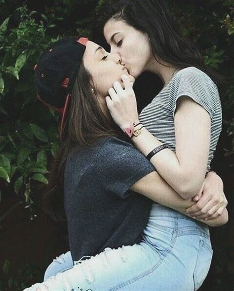 Pin By Letimq × On Lgbtqpia Cute Lesbian Couples Girls In Love