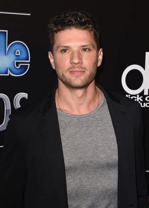 12 Ryan Phillippe Instagram Posts That Prove His Account Is One To