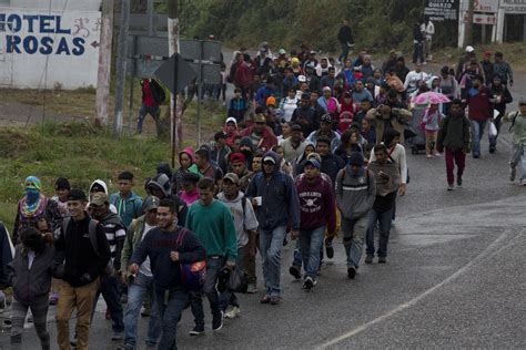 Nueva Caravana De Migrantes Centroamericanos Marcha Hacia Estados Unidos
