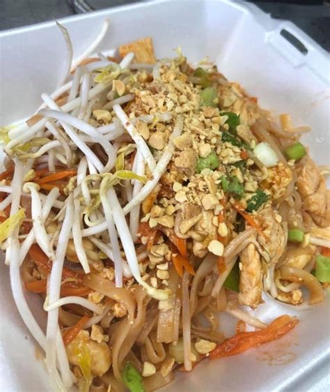 Create your own unlimited stir fry at the hottest asian restaurant in wichita. Get To Know... Thai Riffic Food Truck | Wichita By E.B.