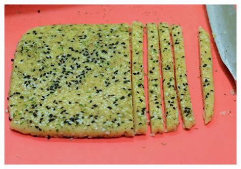Was googling to figure out how that link redirected to rick roll. Indonesian Medan Food: Kue Keju / Cheese Stick / Cheese Straw