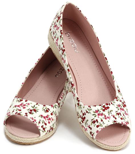 Love These Floral Flats Floral Flats Heels Shoes