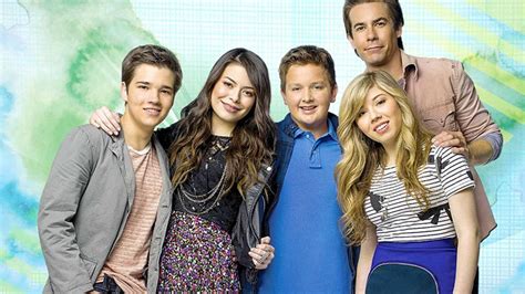 Jennette mccurdy opened up in a new episode of her podcast about her icarly and nickelodeon days and how she's ashamed of her previous roles. First Details on Paramount's 'iCarly' Revival (EXCLUSIVE ...