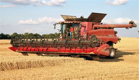 New Case Ih Combine Suffers No ‘sensory Deprivation Uk