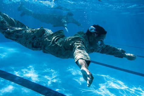 Photos Us Marines Dive Into Water Survival Training Seymour
