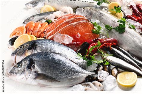 Fresh Fish And Seafood Foto De Stock Adobe Stock