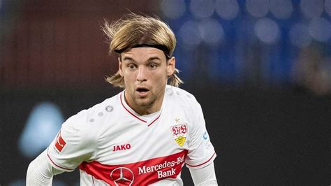 The profile page of borna sosa displays all matches and competitions with statistics for all the matches he played in. VfB Stuttgart: Sosa gesetzt? Matarazzo-Aussage klingt nach Stammplatz-Garantie | VfB Stuttgart