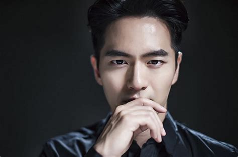 lee jin wook in talks to star in second season of “voice” soompi