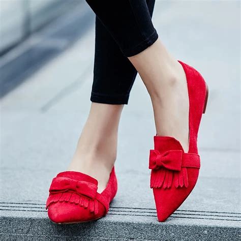 New Arrivals Red Faux Suede Leather Women Pointy Toe Fringe Flats Slip