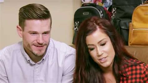 chelsea houska s hot husband cole deboer goes shirtless to show off ripped muscles in new pic