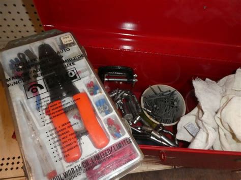 Craftsman Metal Tool Box W Contents