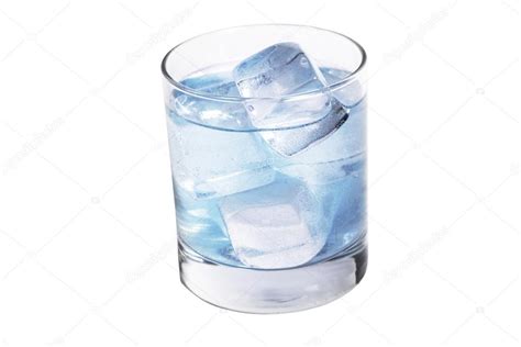 Agua Y Hielo En Un Vaso De Precipitados — Foto De Stock 58973507