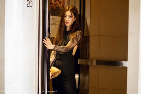 秀人xiuren No2165 Lin Wenwen Yooki Black Dress And Black Silk Legs