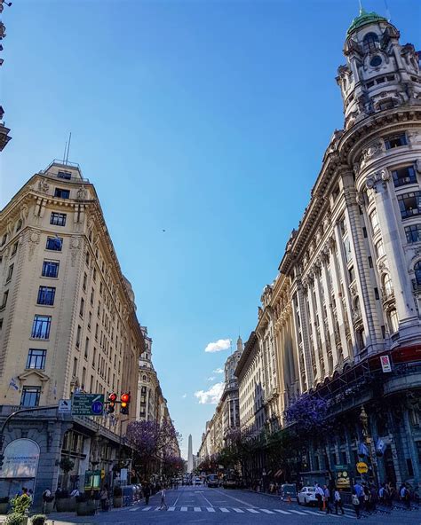 Buenos Aires E Seus Belíssimos Prédios Históricos Em Pleno Centro Da