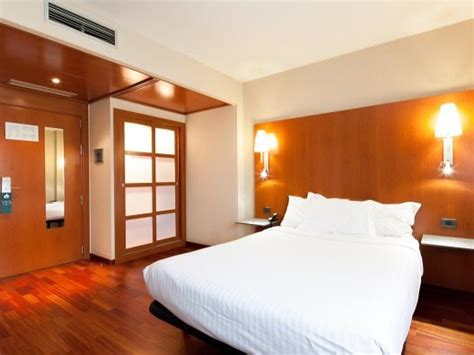 Maybe you would like to learn more about one of these? Hotel Ciutat Martorell - Martorell - Barcelona