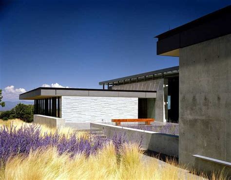 Santa Fe House Designed For Living With A Contemporary Art Collection